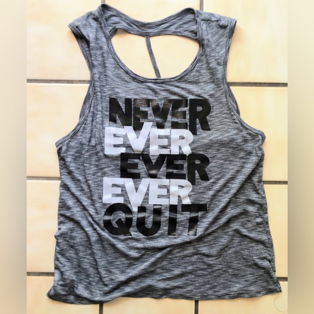 Gray and Black Workout Outfit Set - Picture 2 of 12